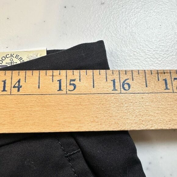 NWT Dockers Men’s Black Supreme Flex Ultimate Shorts Chino Flat Front - Size 30” - Picture 8 of 11